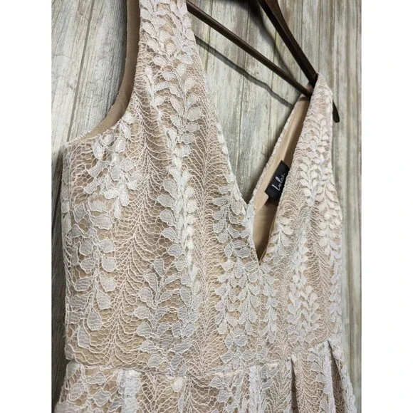 Lulus All Of My Heart Womens Lace Skater Dress White Nude Plunge Medium NWT - Picture 3 of 11